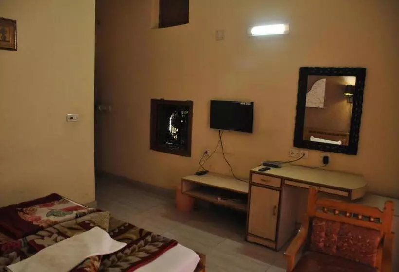 Hotelli Pratiksha