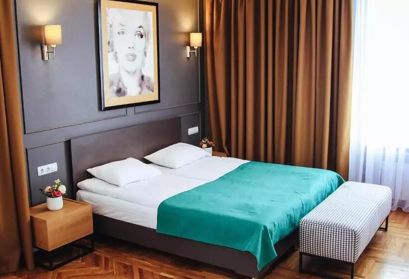 Hotel Sluch