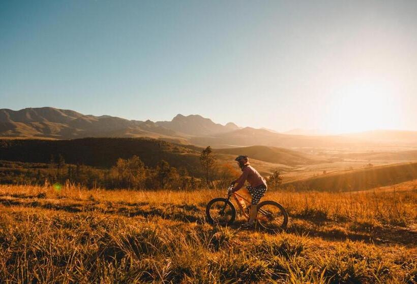 فندق Strawberry Hill Farm