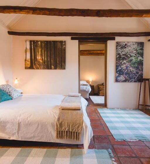 فندق Strawberry Hill Farm