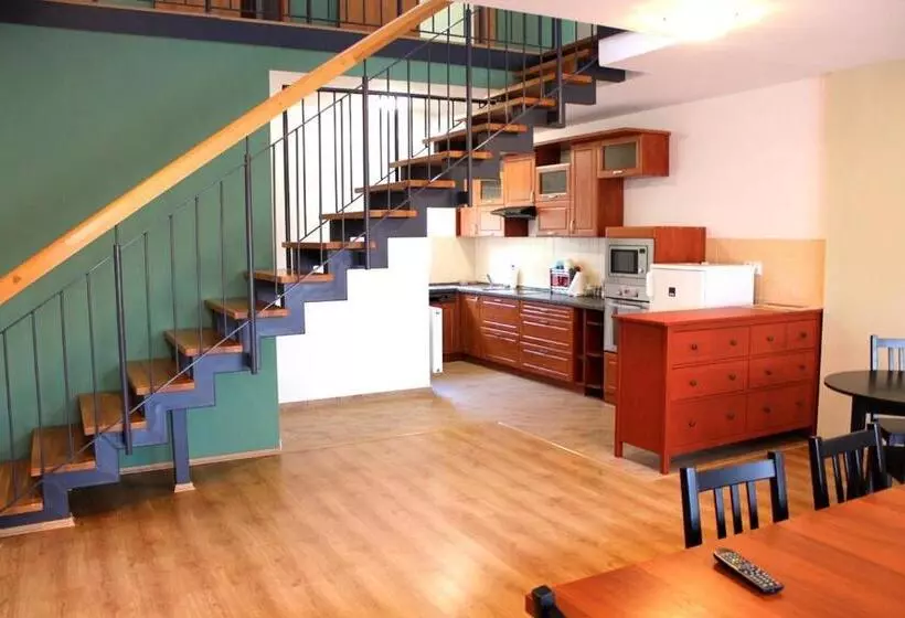 پانسیون Guest House Beroun