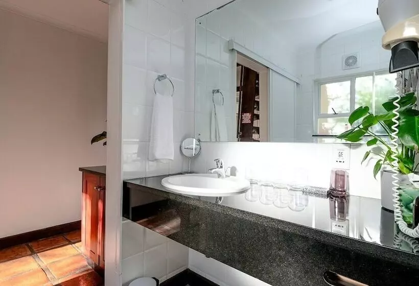 Majatalo Hilltop Boutique