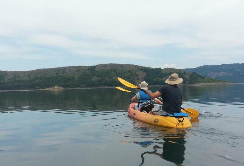 פנסיון Mihaela Lake Retreat