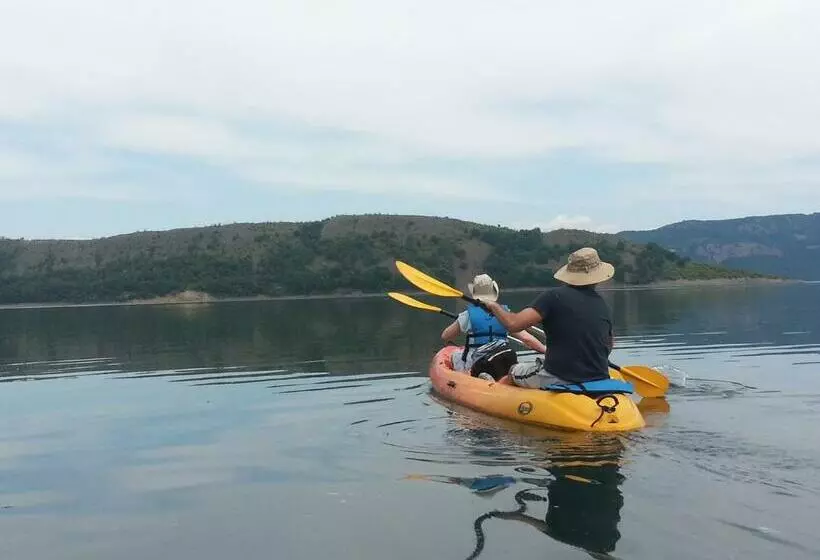 Majatalo Mihaela Lake Retreat