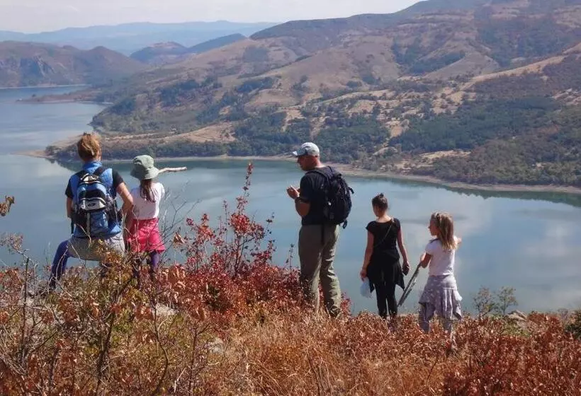 Majatalo Mihaela Lake Retreat