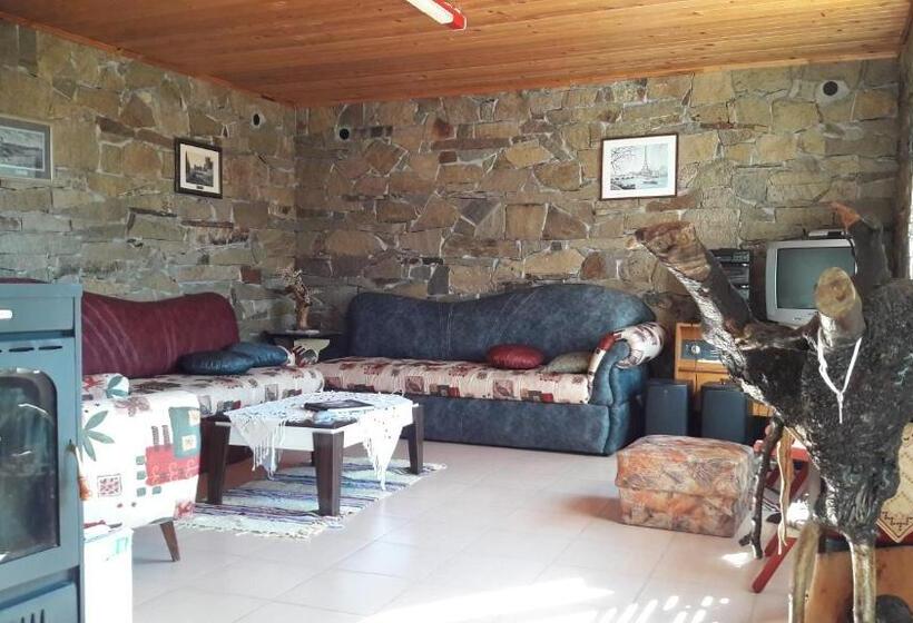 פנסיון Mihaela Lake Retreat