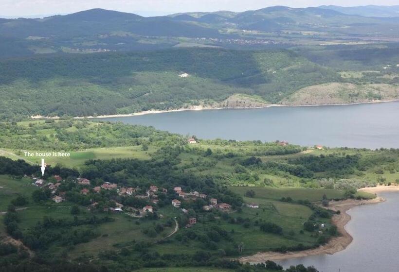 פנסיון Mihaela Lake Retreat