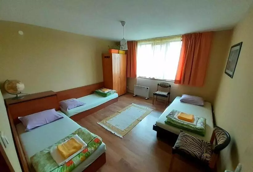 Majatalo Mihaela Lake Retreat