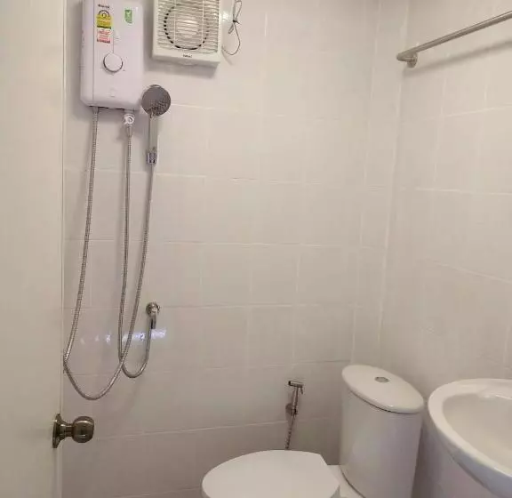 Majatalo Romyen House