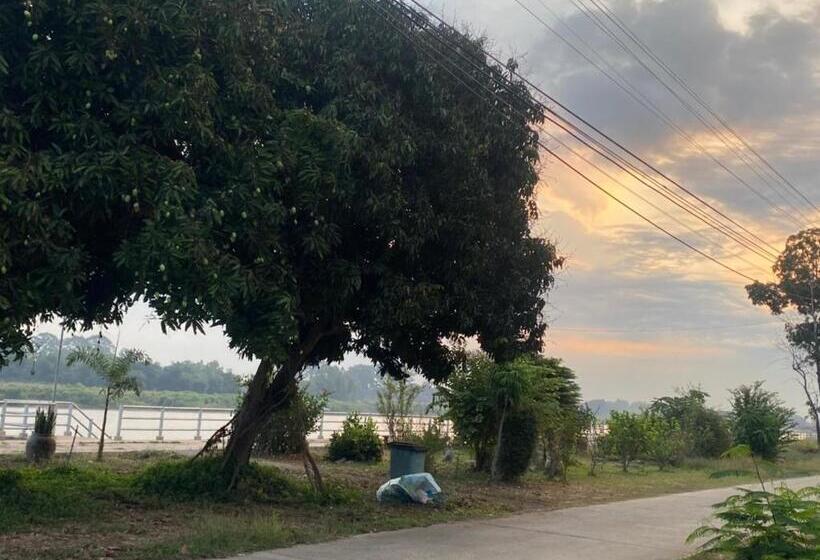 ペンション Romyen House