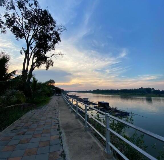 ペンション Romyen House