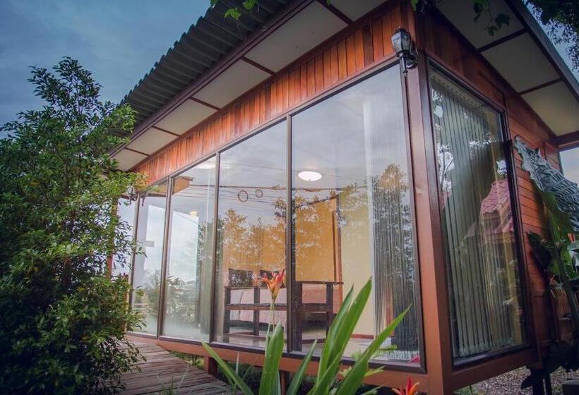 ペンション Romyen House