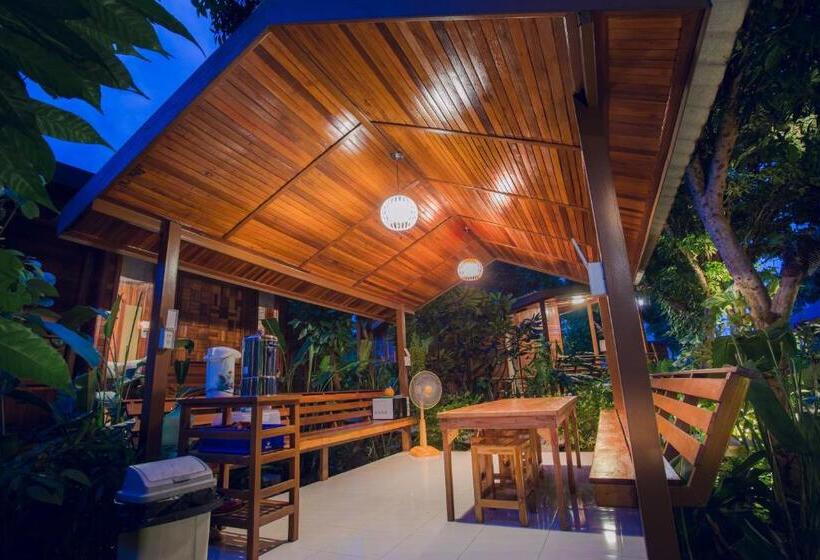 ペンション Romyen House