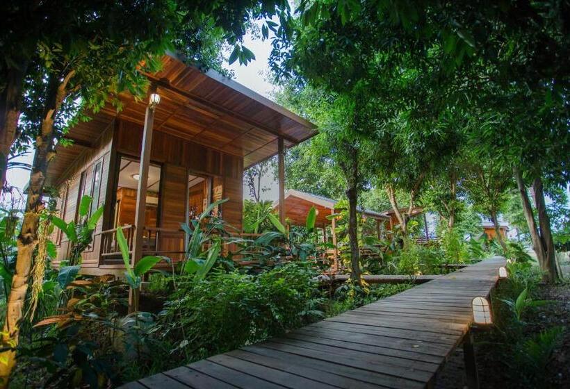 ペンション Romyen House