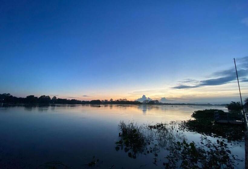 ペンション Romyen House