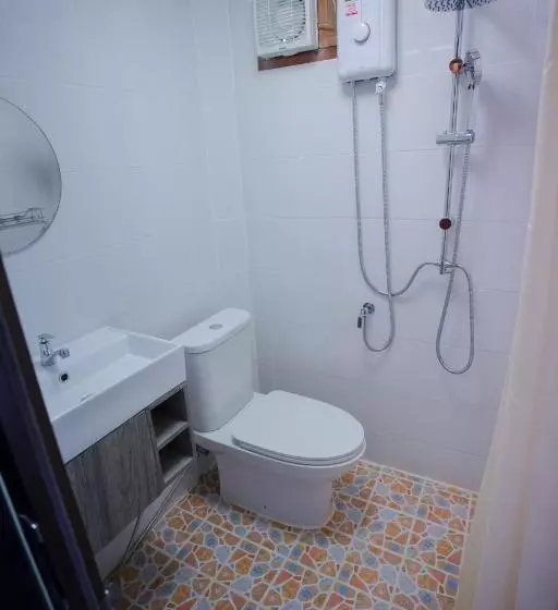 Majatalo Romyen House