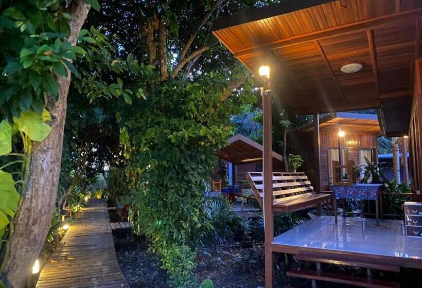 ペンション Romyen House