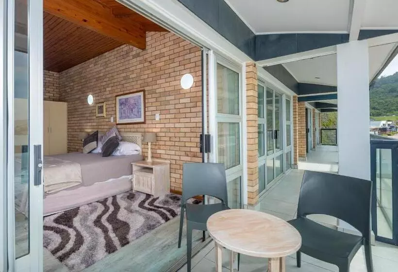 Majatalo Vic Bay Beach House