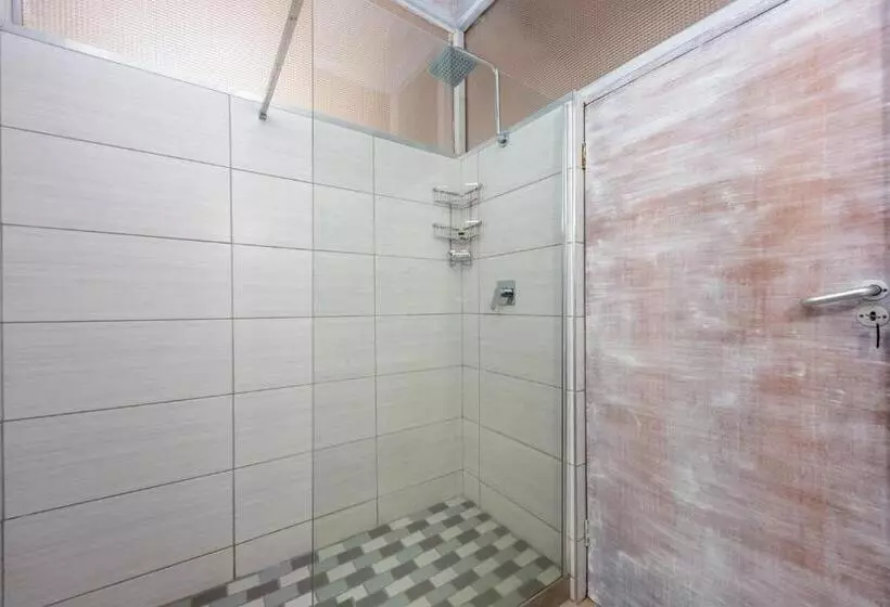 Majatalo Vic Bay Beach House