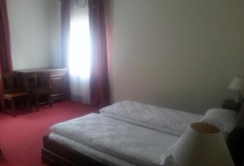 Pensiunea Valea Pinului