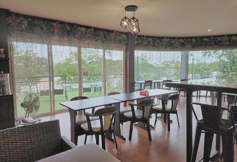 استراحتگاه Tara Spa Ratchaburi