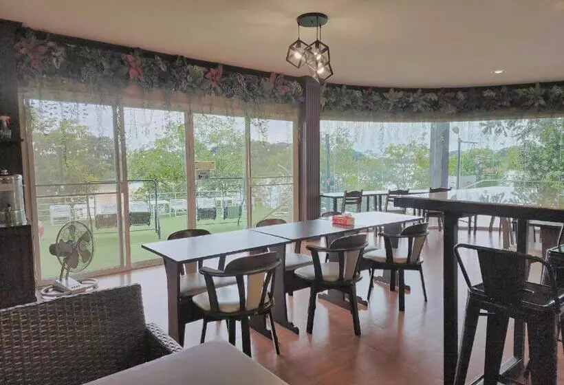 リゾートホテル Tara Spa Ratchaburi