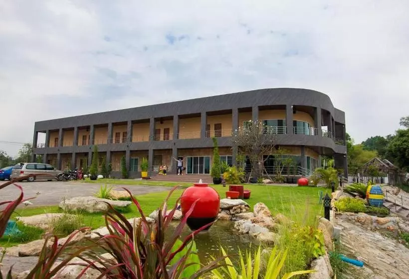 リゾートホテル Tara Spa Ratchaburi