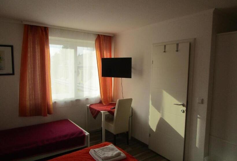 Общежитие Gasthaus Schwarzer Adler