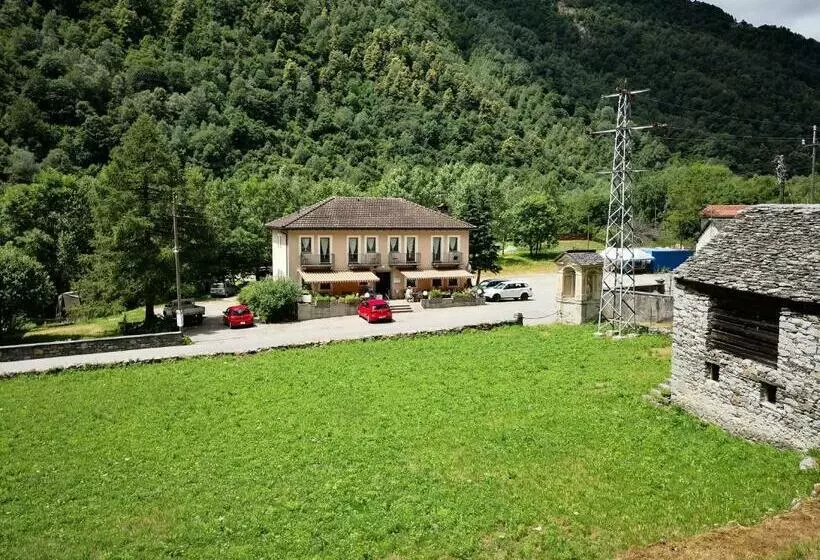 Retkeilymaja Ristorante Garni Lavizzara