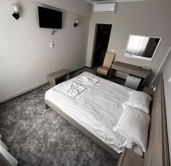 Retkeilymaja Romula Imperial