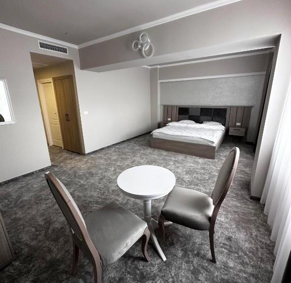 הוסטל Romula Imperial