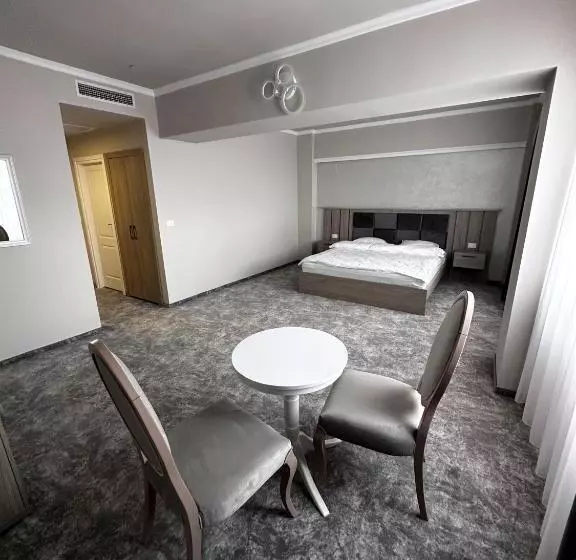 Retkeilymaja Romula Imperial