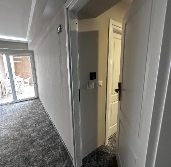 הוסטל Romula Imperial