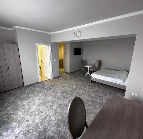 Retkeilymaja Romula Imperial