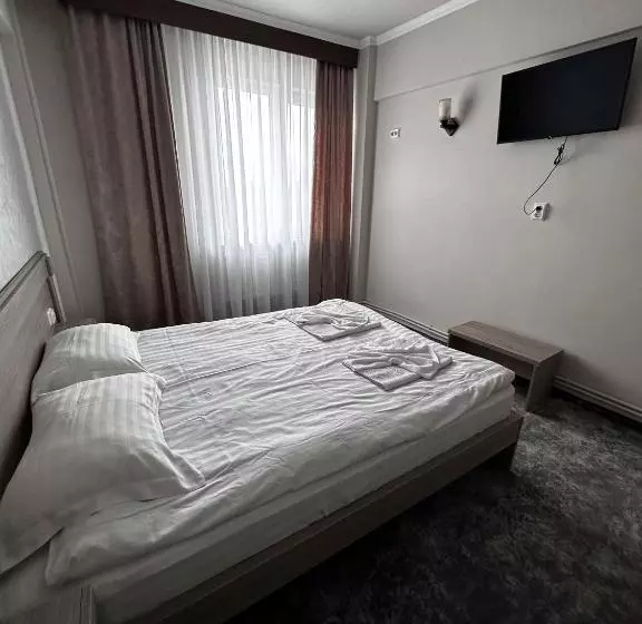 Retkeilymaja Romula Imperial