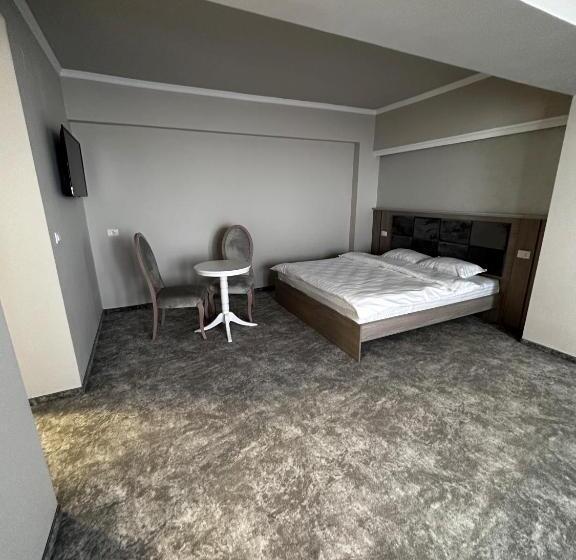 הוסטל Romula Imperial