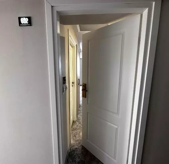 Retkeilymaja Romula Imperial