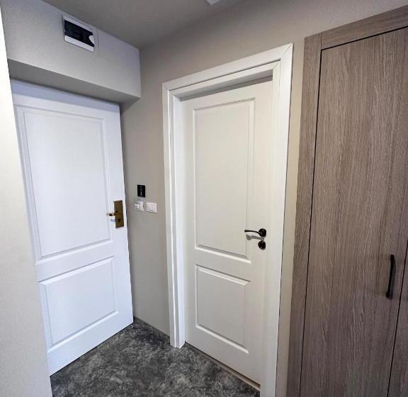 הוסטל Romula Imperial