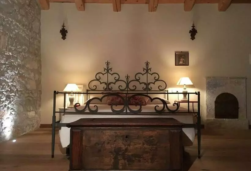 تختخواب و صبحانه Borgo Palazzo Steffaneo