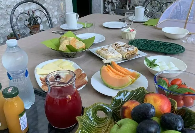 تختخواب و صبحانه Borgo Palazzo Steffaneo