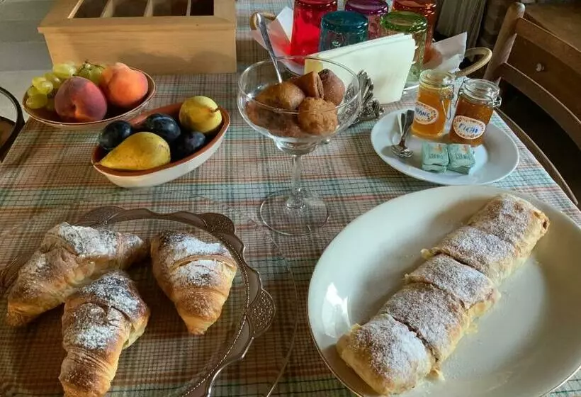 تختخواب و صبحانه Borgo Palazzo Steffaneo