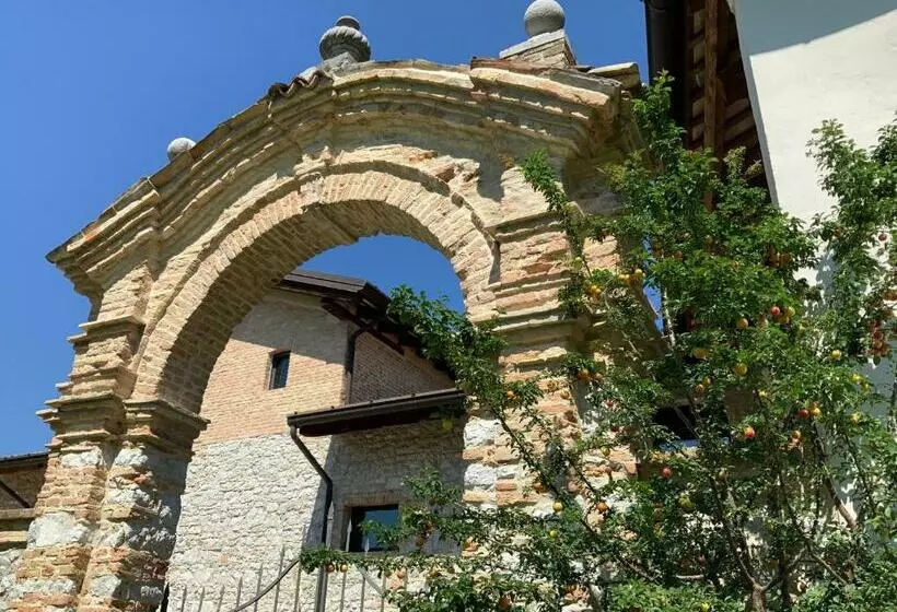 تختخواب و صبحانه Borgo Palazzo Steffaneo