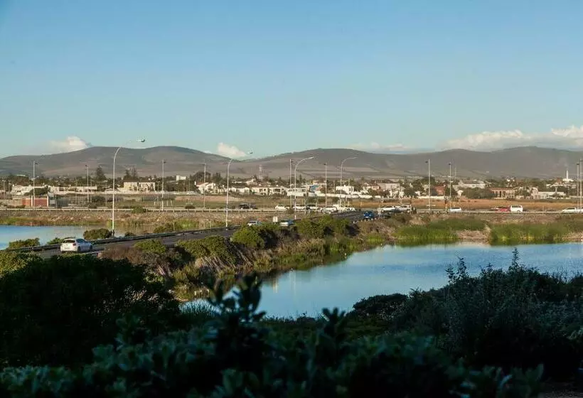 Dolphin Beach Hotel Self Catering Apartments