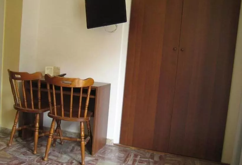 Hotelli Albergo Carpino