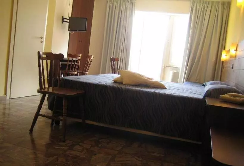 Hotelli Albergo Carpino