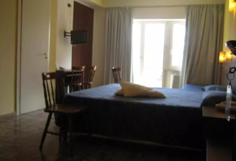 Hotelli Albergo Carpino