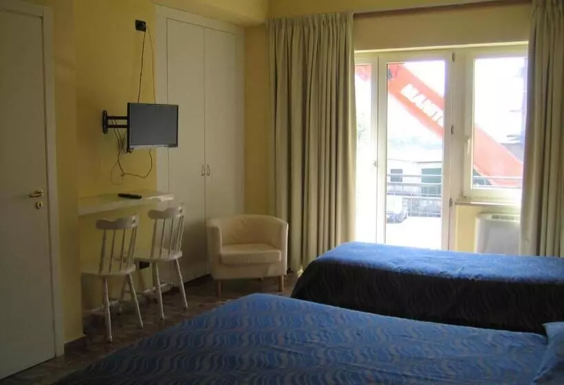 Hotelli Albergo Carpino