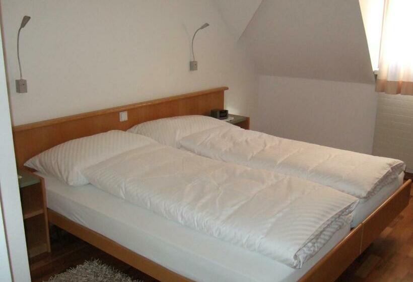 בית מלון כפרי Gasthaus Zur Sonne