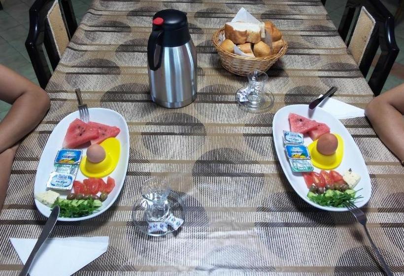 בית מלון כפרי Kasgar Court