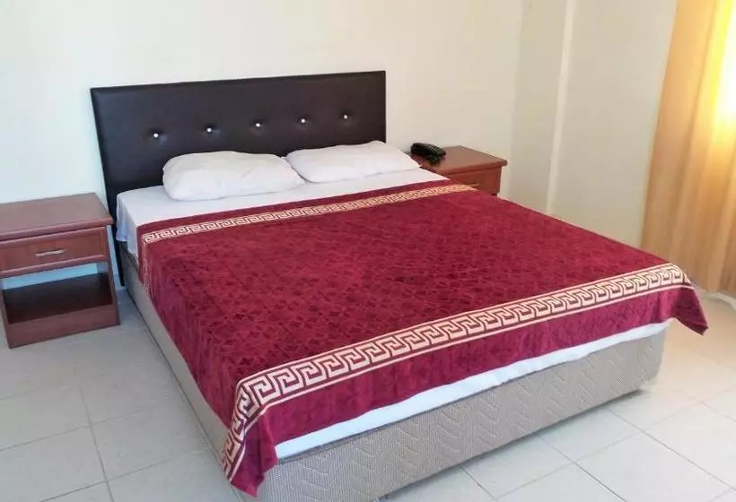 ホテル Kasgar Court